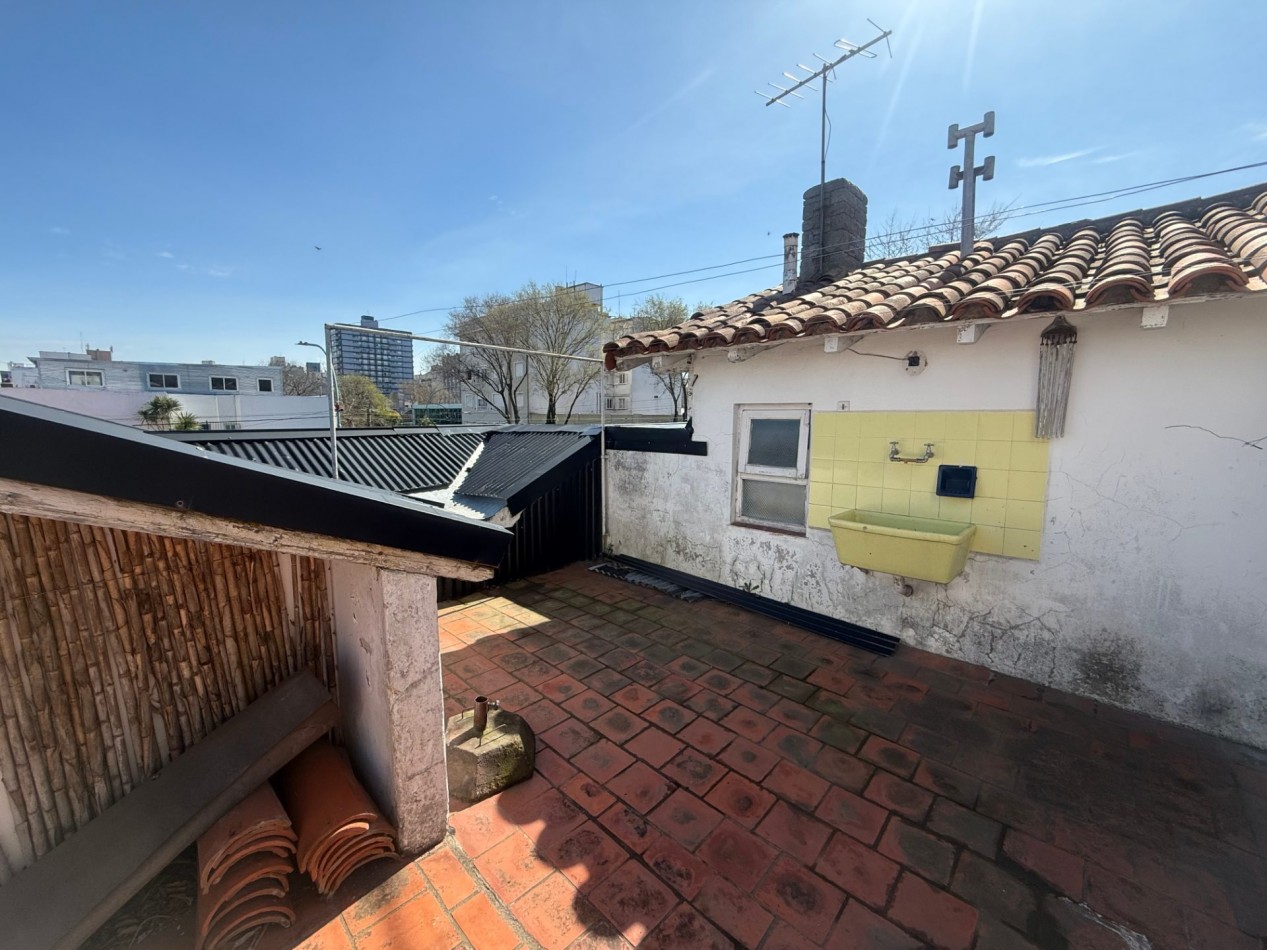 ALQUILER CLASICO CHALET EN ESQUINA USO COMERCIAL-PROFESIONAL ZONA GUEMES