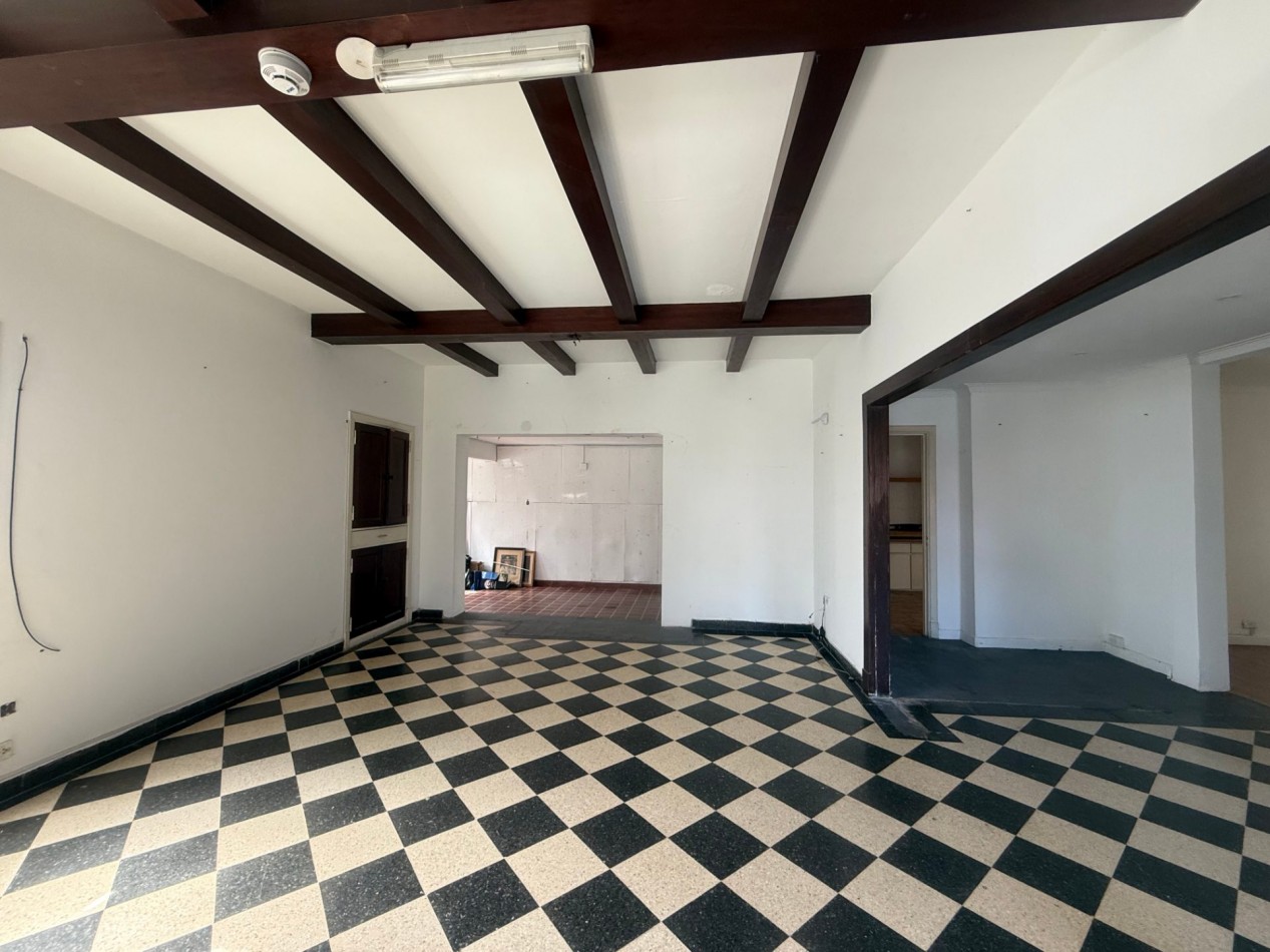 ALQUILER CLASICO CHALET EN ESQUINA USO COMERCIAL-PROFESIONAL ZONA GUEMES