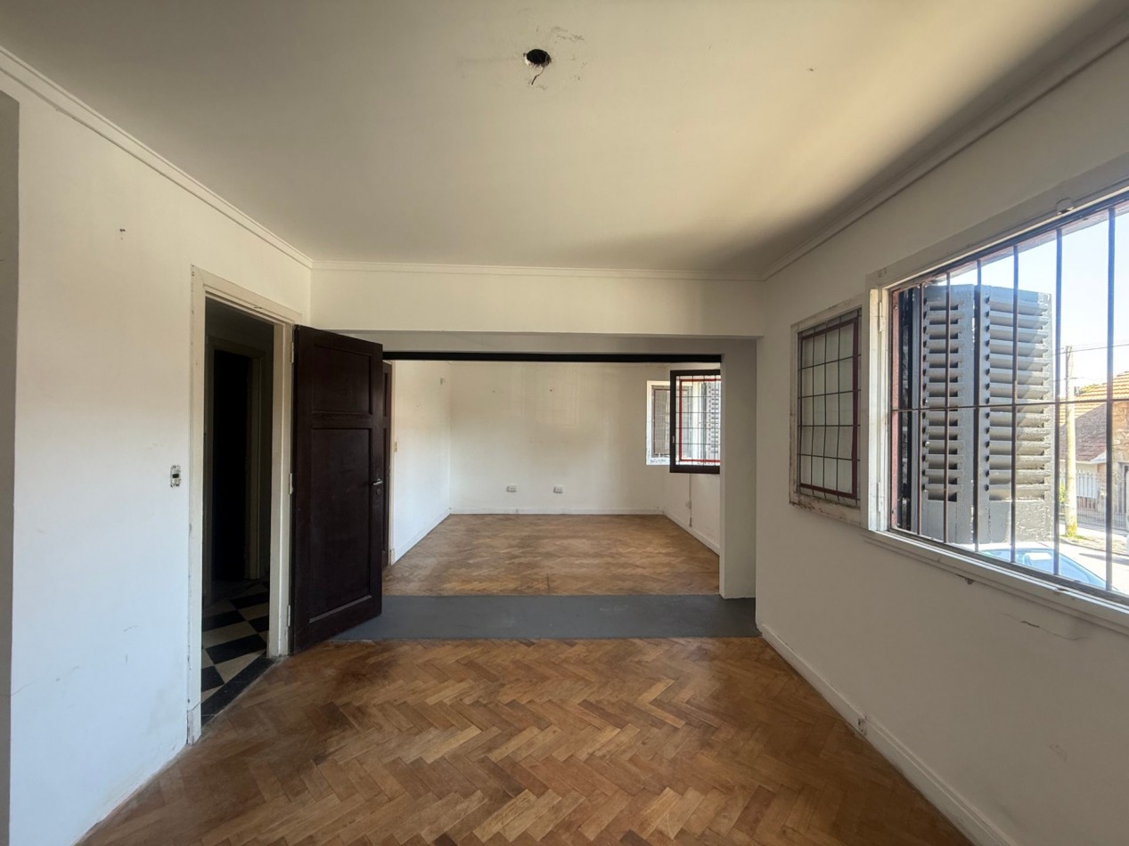 ALQUILER CLASICO CHALET EN ESQUINA USO COMERCIAL-PROFESIONAL ZONA GUEMES