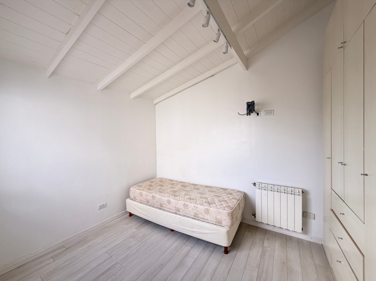 VENTA 4 AMBIENTES EN DUPLEX CON COCHERA - APTO CREDITO - ZONA GUEMES