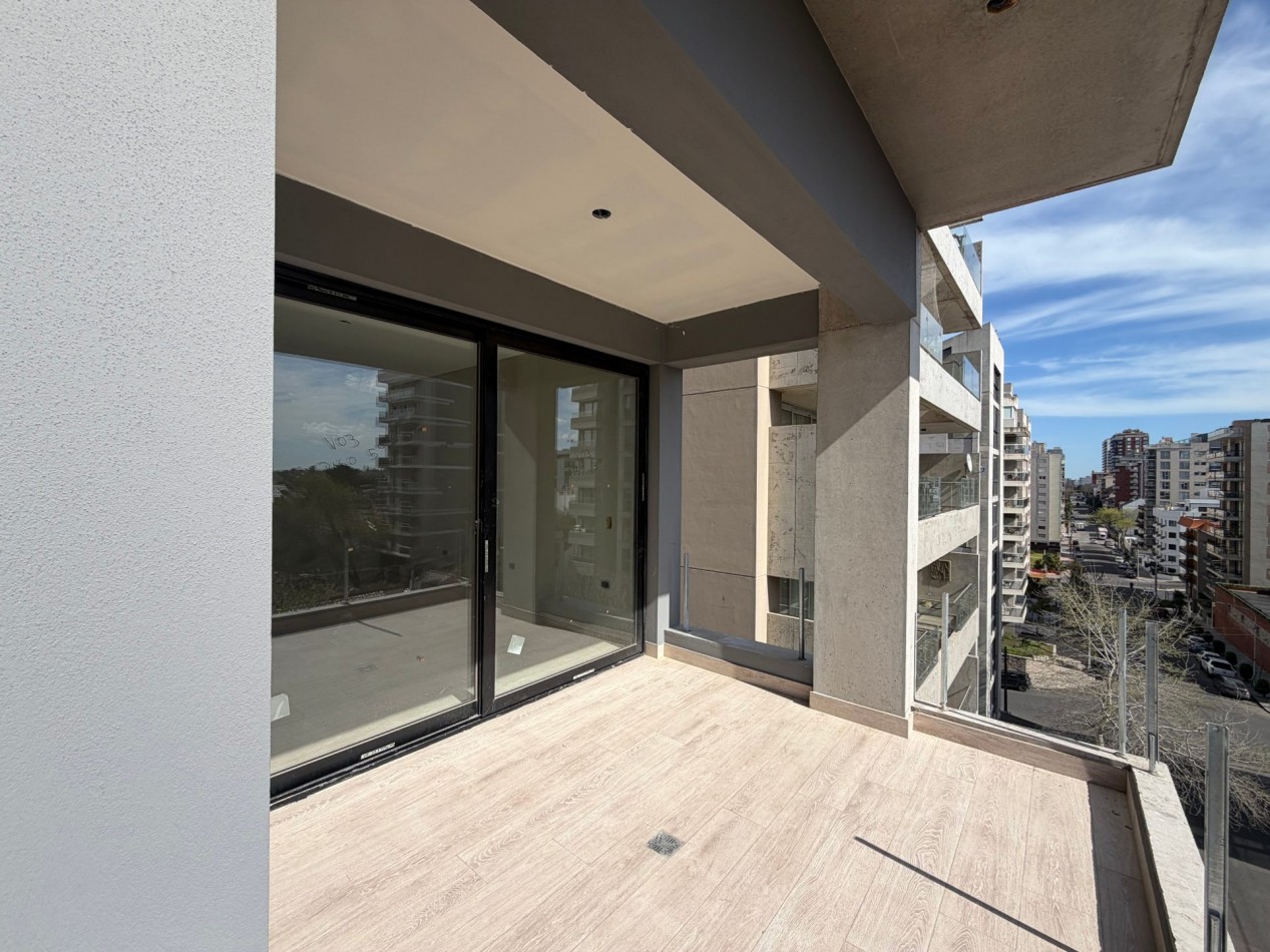 PISO COMPLETO CON VISTA AL MAR Y DOS COCHERAS - PLAYA GRANDE - EDIFICIO LA PALMA V