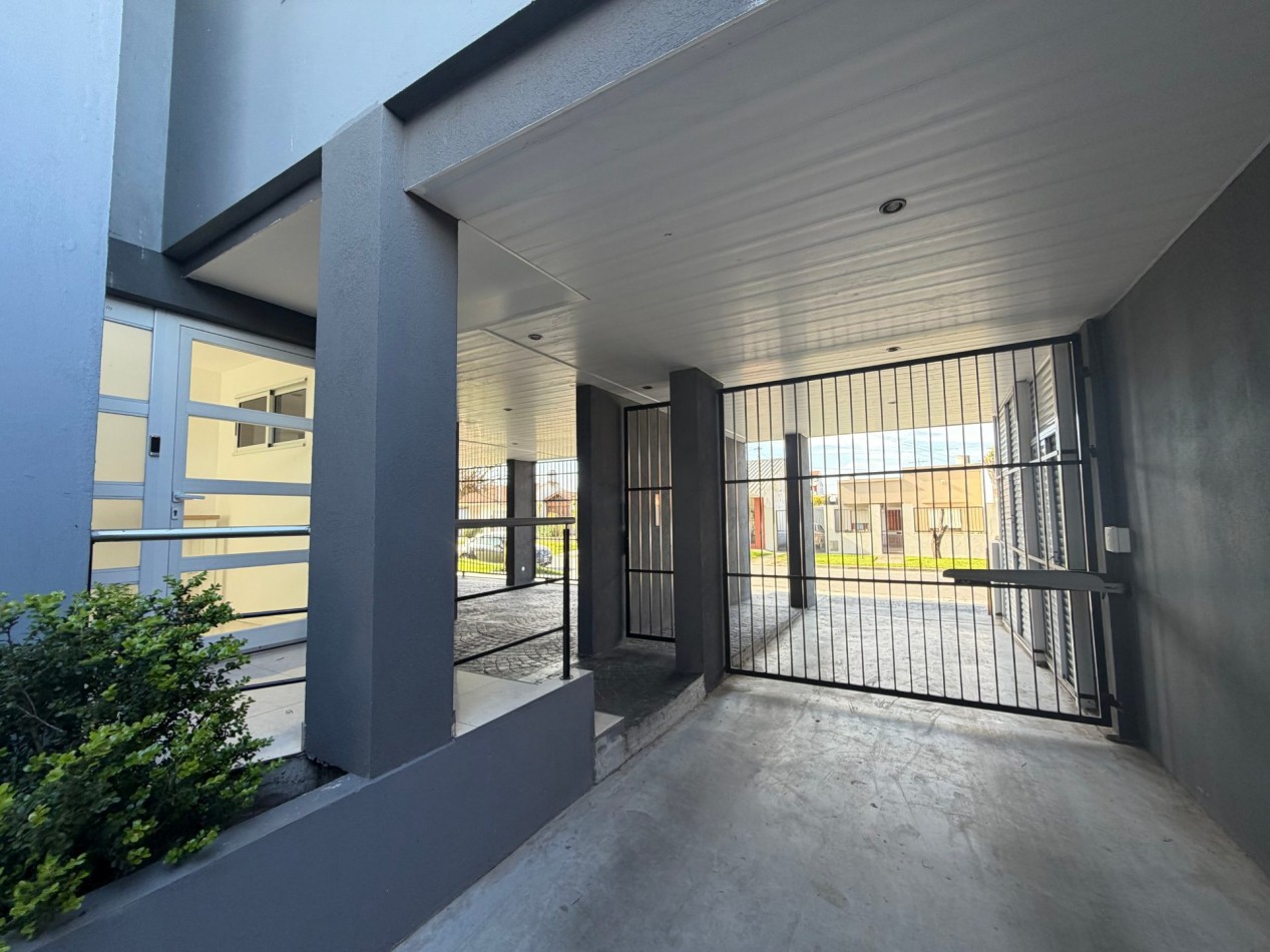 DOS AMBIENTES A ESTRENAR CON COCHERA - BARRIO VILLA PRIMERA