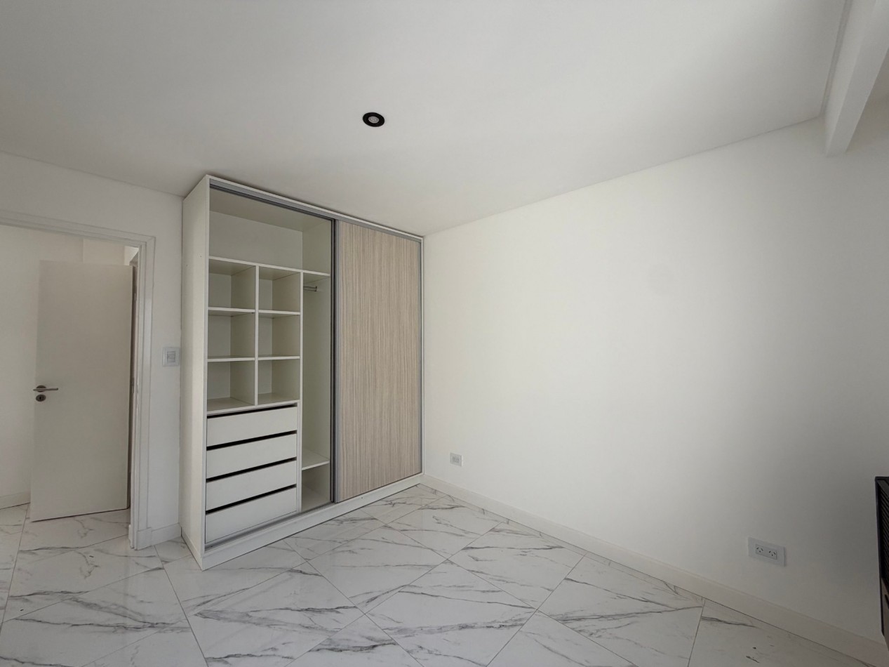 DOS AMBIENTES A ESTRENAR CON COCHERA - BARRIO VILLA PRIMERA