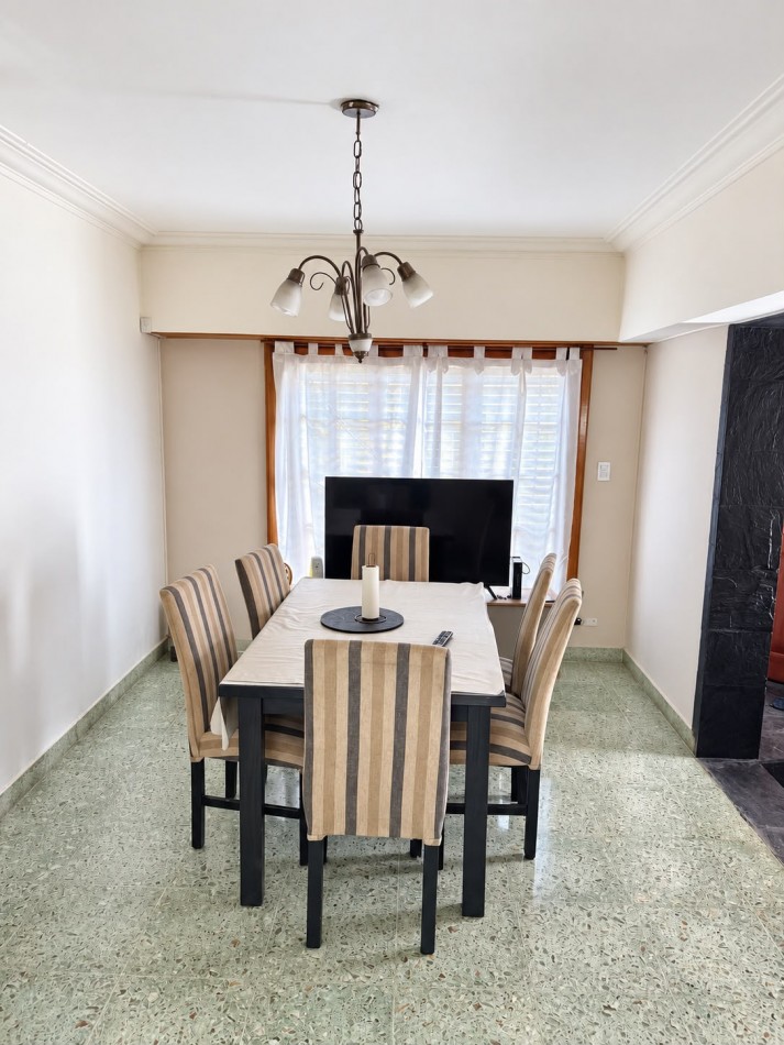 CHALET APTO CREDITO CON GARAJE DOBLE Y DEPARTAMENTO - BARRIO LOPEZ DE GOMARA