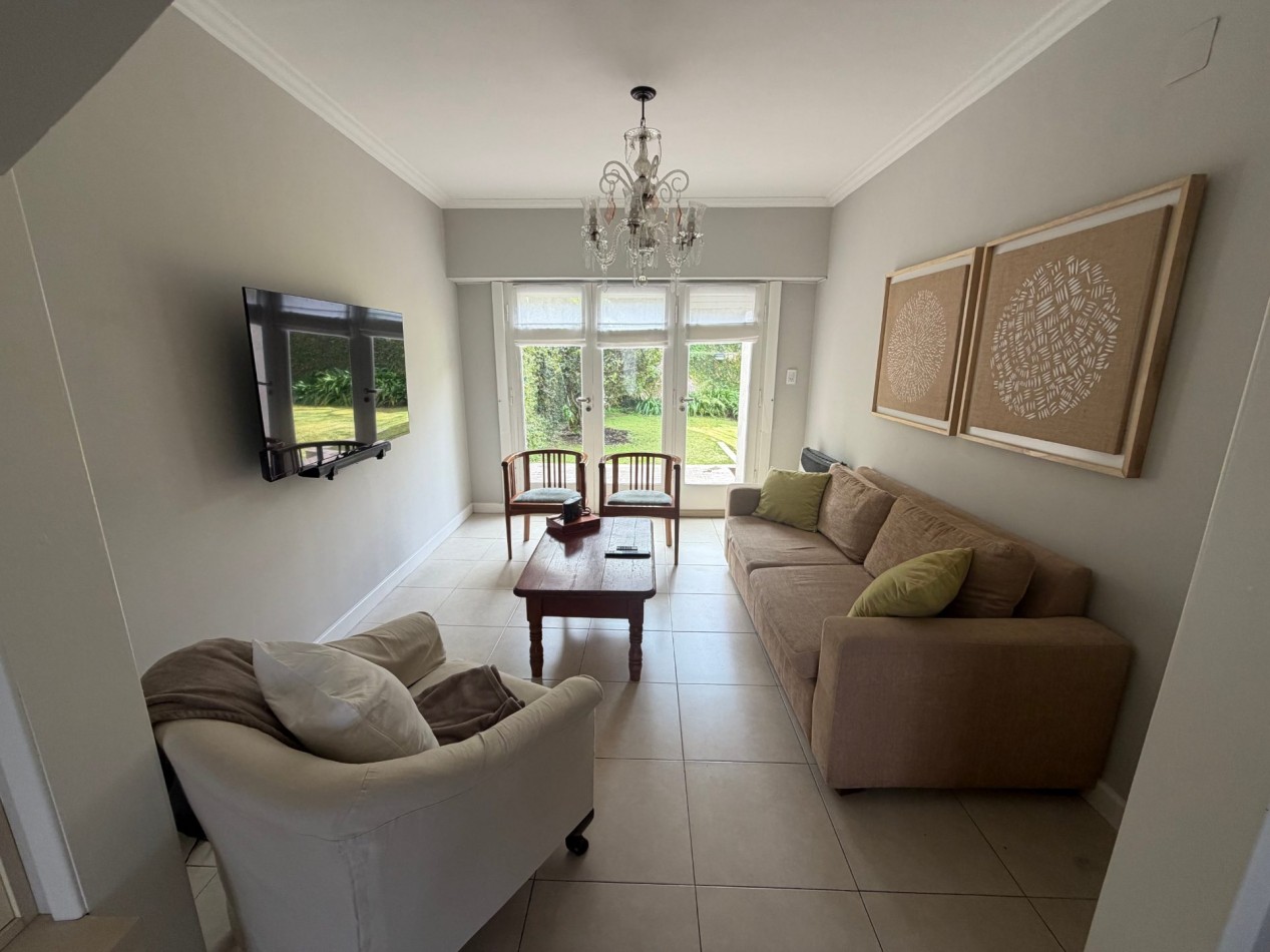 CASA DE 4 AMBIENTES EN BARRIO SAN CARLOS - APTA A CREDITO