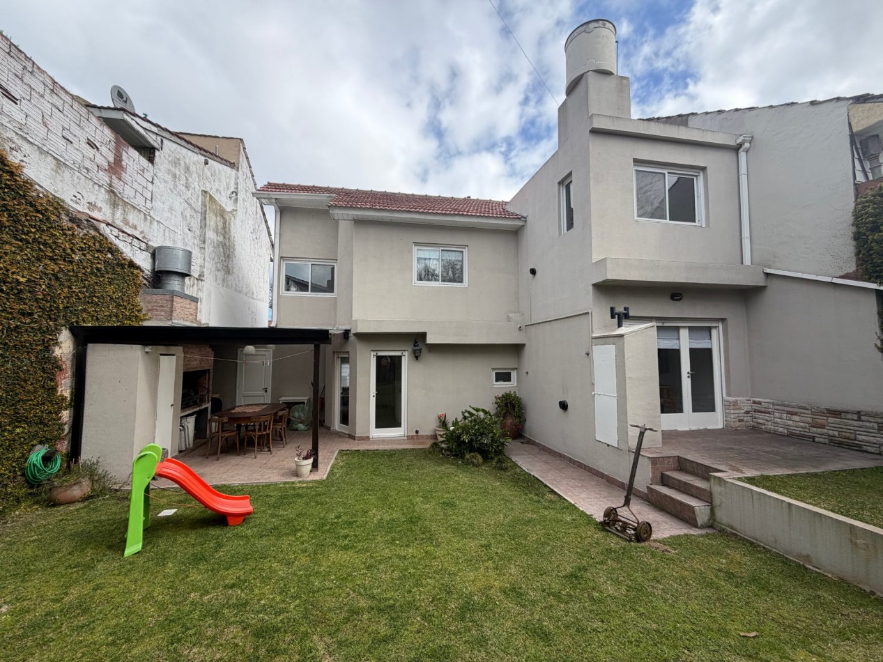 CASA DE 4 AMBIENTES EN BARRIO SAN CARLOS - APTA A CREDITO