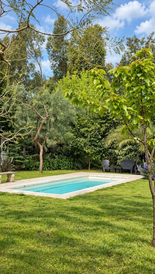 CASA EN VENTA EN BOSQUE PERALTA RAMOS - LOTE LINDERO OPCIONAL