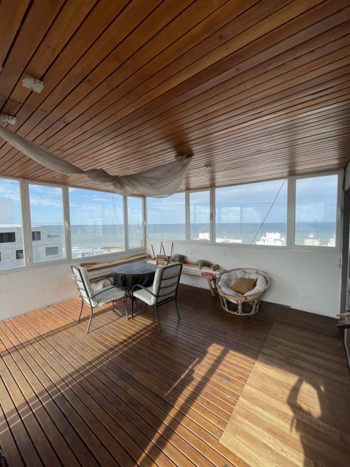 DEPARTAMENTO DE CUATRO AMBIENTES CON TERRAZA PROPIA A METROS DEL MAR. MAR DEL PLATA