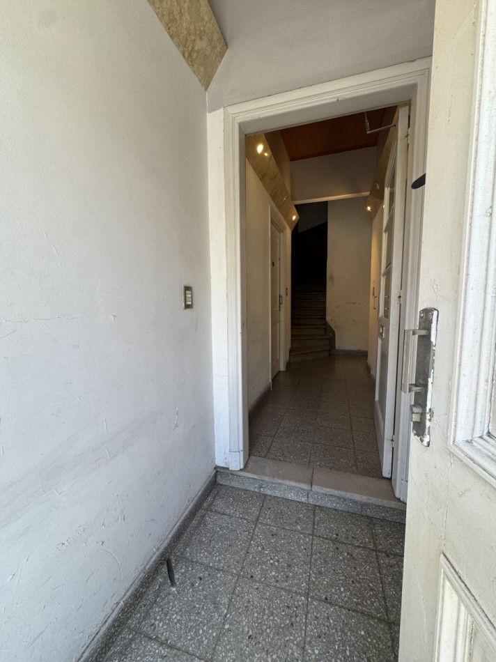 PH DE DOS AMBIENTES EN ALQUILER 24 MESES. SOLO UNO PROFESIONAL. ZONA GUEMES. MAR DEL PLATA