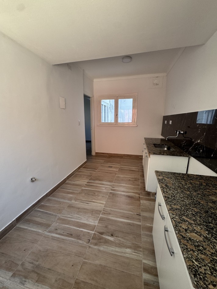 PH DE DOS AMBIENTES EN ALQUILER 24 MESES. SOLO UNO PROFESIONAL. ZONA GUEMES. MAR DEL PLATA