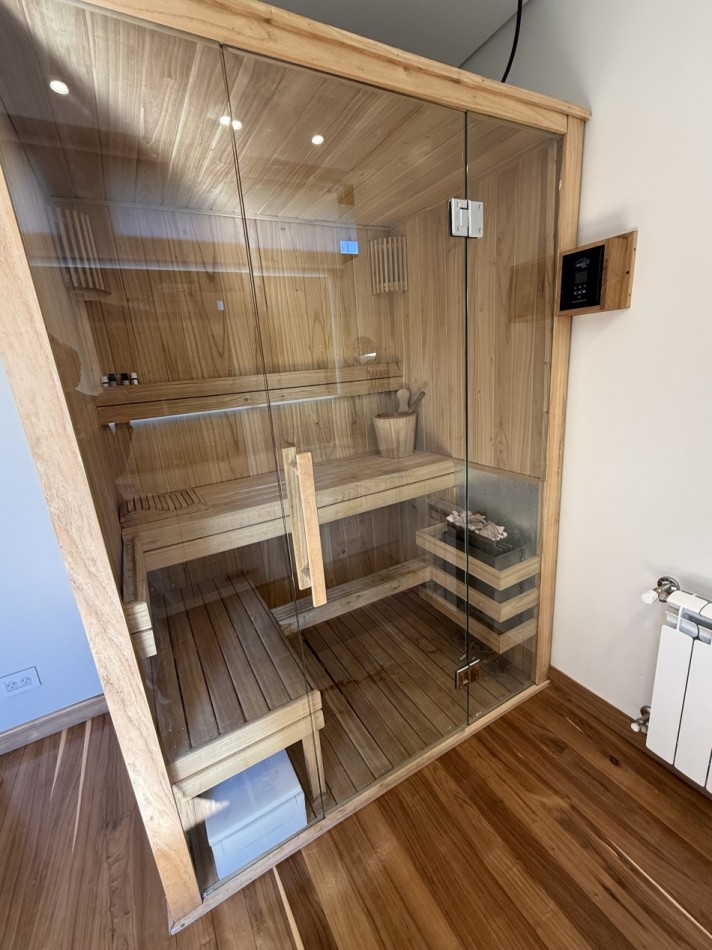 CASA DE CATEGORIA EN BARRIO PRIVADO ARENAS DEL SUR. MAR DEL PLATA