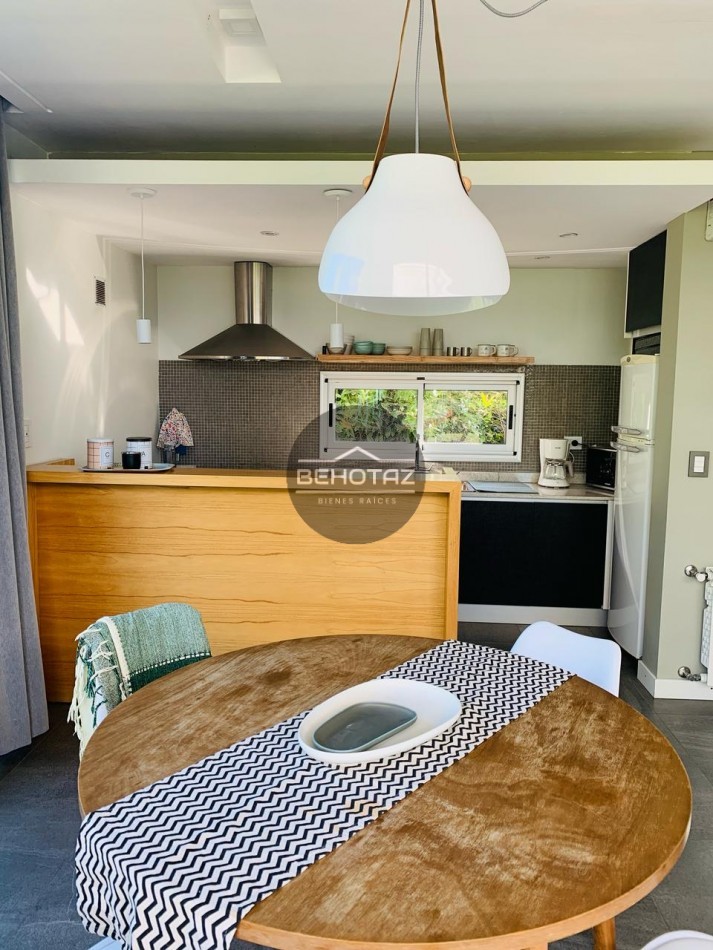 CASA EN ALQUILER POR TEMPORADA DE INVIERNO, 2 AMBIENTES AMUEBLADA EN ACANTILADOS, MAR DEL PLATA