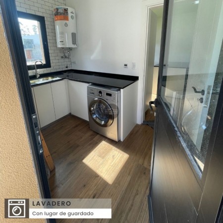 ()CASA EN BARRANCAS DE SAN BENITO, BARRIO PRIVADO. ALQUILER POR TEMPORADA. 3 AMBIENTES. CHAPADMALAL