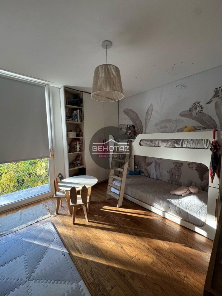 CASA DE 3 AMBIENTES EN ALQUILER POR 24 MESES, EN LOS ACANTILADOS, MAR DEL PLATA.
