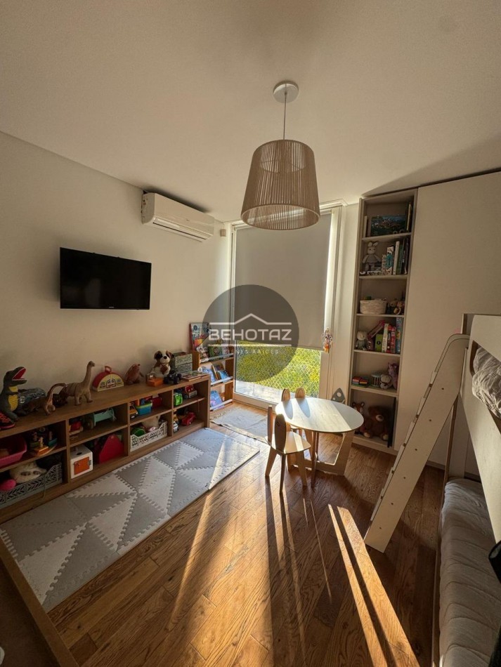 CASA DE 3 AMBIENTES EN ALQUILER POR 24 MESES, EN LOS ACANTILADOS, MAR DEL PLATA.