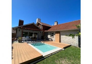 ()CASA 5 AMBIENTES CON PISCINA A METROS DEL MAR. MAR DEL PLATA