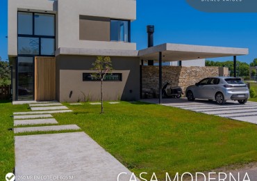 ()MODERNA CASA DE DISENO CON PISCINA EN BARRIO PRIVADO RUMENCO JOVEN. MAR DEL PLATA 