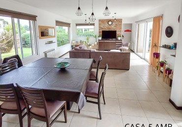 Moderna casa 5 ambientes en barrio privado Arenas del Sur. Mar del Plata 