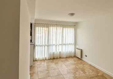 SEMIPISO DE 2 AMBIENTES A LA CALLE CON COCHERA EN LA PERLA, EN VENTA. MAR DEL PLATA
