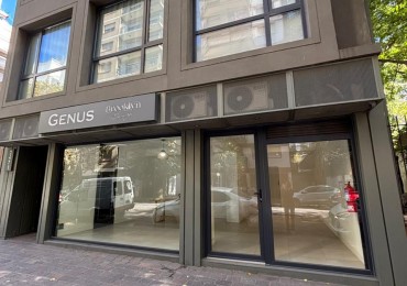 MODERNO LOCAL EN VENTA EN ZONA MACROCENTRO 